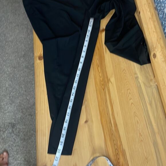 Talbots lightweight rayon/spandex black Capri pants women's 8P - Picture 11 of 12